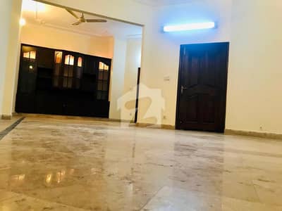Beautiful House 3 Storey Each Floor 3 Bed Drawing Dining Kitchen And Separate Utility Supplies
