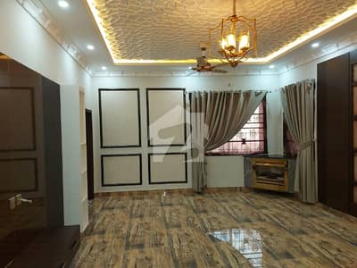 گارڈن ٹاؤن لاہور میں 8 کمروں کا 2 کنال مکان 22.0 کروڑ میں برائے فروخت۔