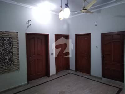 گلبرگ لاہور میں 6 کمروں کا 4 کنال مکان 15.0 لاکھ میں کرایہ پر دستیاب ہے۔