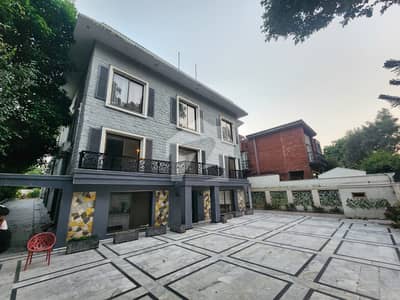 18 BEDROOMS FULLY FURNISHED FULL HOUSE FOR RENT IN G-6
