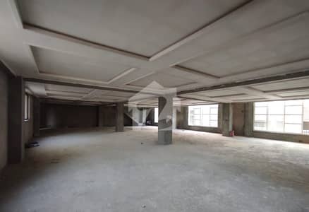 Building Of 13000 Square Feet Available In Gulberg