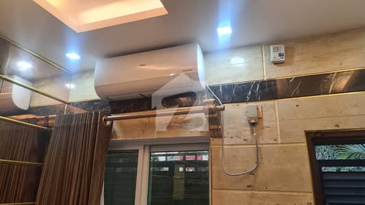 10 Marla Beautiful Corner House For Sale