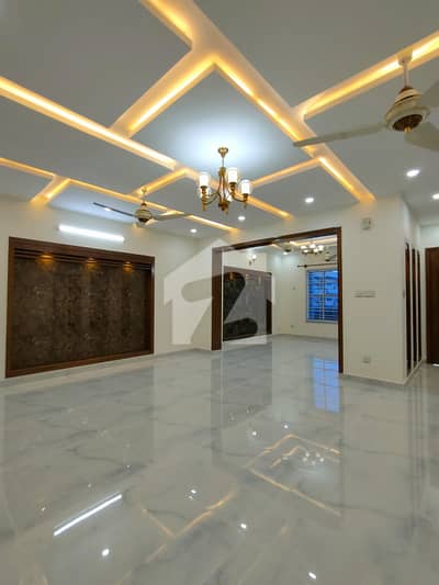 Ground Floor For Rent in G-13 (10 Marla)