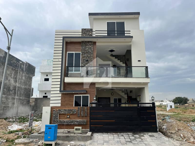 5 MARLA HOUSE AVAILABLE FOR RENT 5 MARLA HOUSE AVAILABLE FOR RENT