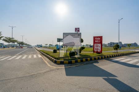 ڈی ایچ اے فیز 8 - بلاک ڈی ڈی ایچ اے فیز 8,ڈیفنس (ڈی ایچ اے),لاہور میں 8 مرلہ کمرشل پلاٹ 15.0 کروڑ میں برائے فروخت۔ ڈی ایچ اے فیز 8 - بلاک ڈی ڈی ایچ اے فیز 8,ڈیفنس (ڈی ایچ اے),لاہور میں 8 مرلہ کمرشل پلاٹ 15.0 کروڑ میں برائے فروخت۔