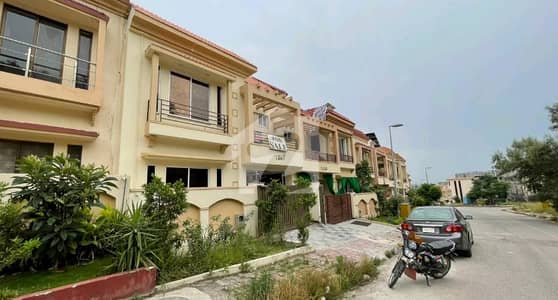 بحریہ ٹاؤن فیز 8 ۔ رفیع بلاک بحریہ ٹاؤن فیز 8,بحریہ ٹاؤن راولپنڈی,راولپنڈی میں 3 کمروں کا 5 مرلہ مکان 2.3 کروڑ میں برائے فروخت۔ بحریہ ٹاؤن فیز 8 ۔ رفیع بلاک بحریہ ٹاؤن فیز 8,بحریہ ٹاؤن راولپنڈی,راولپنڈی میں 3 کمروں کا 5 مرلہ مکان 2.3 کروڑ میں برائے فروخت۔