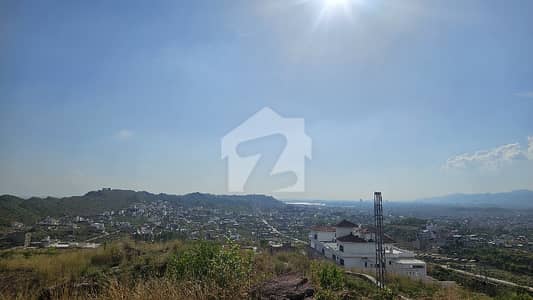 بنی گالہ اسلام آباد میں 1 کنال رہائشی پلاٹ 1.4 کروڑ میں برائے فروخت۔