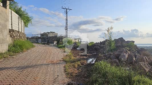 3.5 Kanal Plot For Sale On Kasuri Road Near Imran Khan Chowk Bani gala