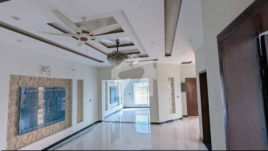 10 Marla New House For Rent