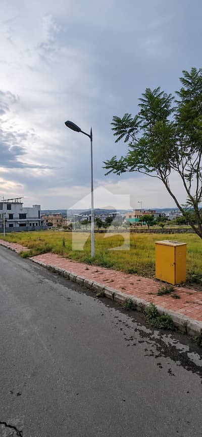 10 Marla Solid Land Ideal Location Plot L Block 10 Marla Solid Land Ideal Location Plot L Block