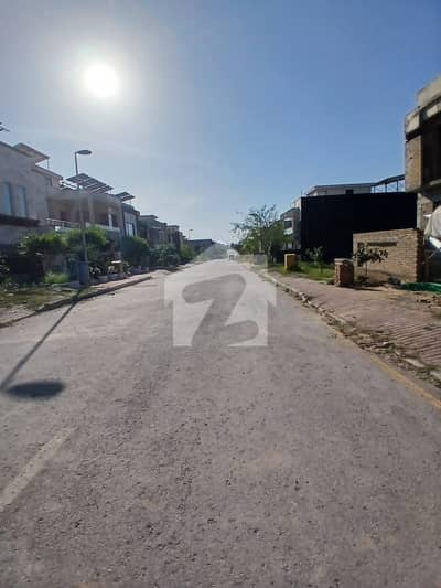 ڈی ایچ اے فیز 1 - سیکٹر ایف ڈی ایچ اے ڈیفینس فیز 1,ڈی ایچ اے ڈیفینس,اسلام آباد میں 10 مرلہ رہائشی پلاٹ 2.85 کروڑ میں برائے فروخت۔
