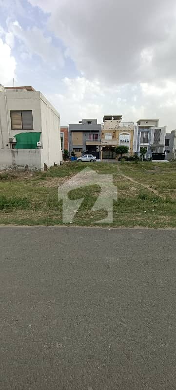 Prime Location DB Pole Clear Plot For Sale