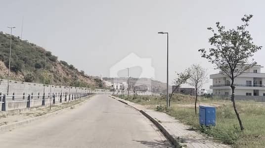 ڈی ایچ اے فیز 4 - سیکٹر بی ڈی ایچ اے ڈیفینس فیز 4,ڈی ایچ اے ڈیفینس,اسلام آباد میں 1 کنال رہائشی پلاٹ 2.75 کروڑ میں برائے فروخت۔ ڈی ایچ اے فیز 4 - سیکٹر بی ڈی ایچ اے ڈیفینس فیز 4,ڈی ایچ اے ڈیفینس,اسلام آباد میں 1 کنال رہائشی پلاٹ 2.75 کروڑ میں برائے فروخت۔