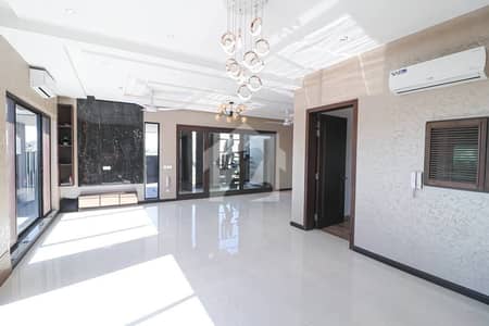 10 MARLA BRAND NEW HOUSE AVAILABLE FOR RENT LUXURIOUS HOUSE NEAR TO MCDONALDS