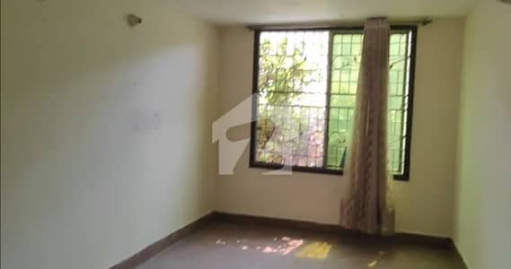 Get An Attractive Lower Portion In Allama Iqbal Town Under Rs. 110000