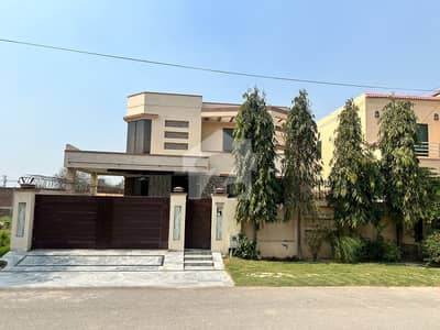 ایڈن سٹی ایڈن,لاہور میں 6 کمروں کا 1 کنال مکان 6.7 کروڑ میں برائے فروخت۔ ایڈن سٹی ایڈن,لاہور میں 6 کمروں کا 1 کنال مکان 6.7 کروڑ میں برائے فروخت۔
