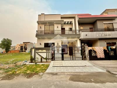 سٹی ہاؤسنگ سوسائٹی گوجرانوالہ میں 4 کمروں کا 5 مرلہ مکان 1.85 کروڑ میں برائے فروخت۔