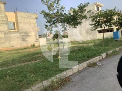 8 Marla Main Road Develop Possession Heighted Location Plot For Sale 8 Marla Main Road Develop Possession Heighted Location Plot For Sale