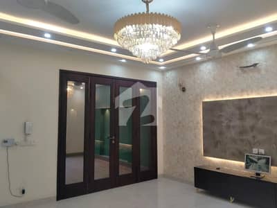 10 MARLA BRAND NEW LIKE A LUXURY EXCELLENT CONDITION GOOD FULL HOUSE FOR RENT IN OVERSEAS B BLOCK BAHRIA TOWN LAHORE