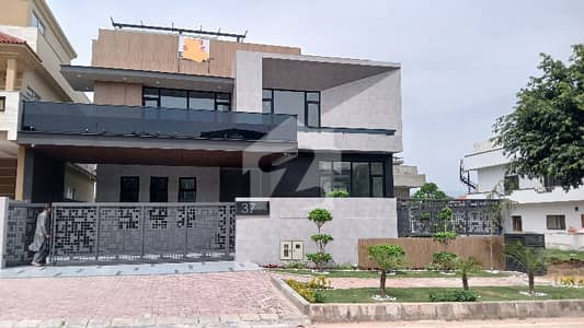 بحریہ انکلیو - سیکٹر سی 2 بحریہ انکلیو,بحریہ ٹاؤن,اسلام آباد میں 1 کنال مکان 15.0 کروڑ میں برائے فروخت۔ بحریہ انکلیو - سیکٹر سی 2 بحریہ انکلیو,بحریہ ٹاؤن,اسلام آباد میں 1 کنال مکان 15.0 کروڑ میں برائے فروخت۔