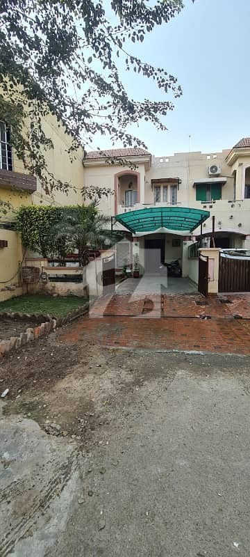 5.8 Marla Used Well Maintained House Available For Sale