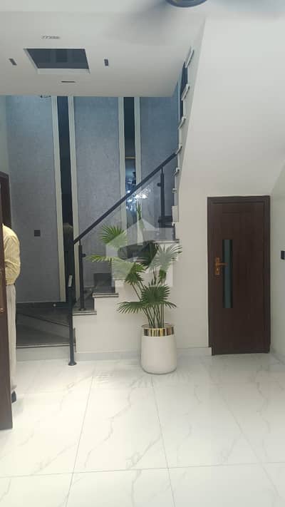 5 MARLA BRAND NEW LAWISH CONDITION EXCELLENT GOOD FULL HOUSE FOR RENT IN BB BLOCK BAHRIA TOWN LAHORE 5 MARLA BRAND NEW LAWISH CONDITION EXCELLENT GOOD FULL HOUSE FOR RENT IN BB BLOCK BAHRIA TOWN LAHORE