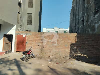 جوہر ٹاؤن فیز 2 - بلاک ایچ3 جوہر ٹاؤن فیز 2,جوہر ٹاؤن,لاہور میں 12 مرلہ کمرشل پلاٹ 12.0 کروڑ میں برائے فروخت۔