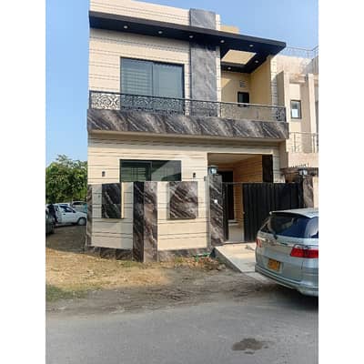 5 Marla House Ideally Situated In Paragon City Woods Block Double Unit Double Kitchen With Gas