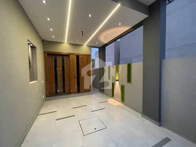 Corner Plot For Sale With Exce Land 32 Sqt In Block J