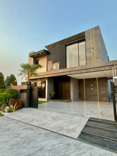 1 KANAL BRAND NEW MODERN HOUSE FOR SALE