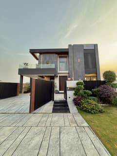 1 KANAL ULTRA MODERN LUXURY HOUSE FOR SALE