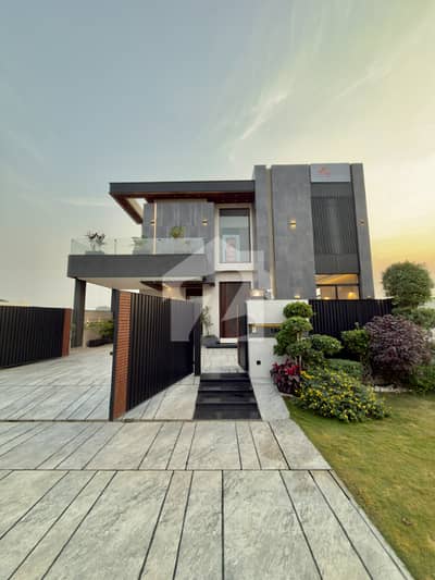 1 KANAL ULTRA MODERN LUXURY HOUSE FOR SALE