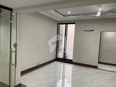 12 Marla Beautiful Town House For Rent In Gulberg