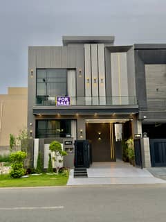 5 MARLA BRAND NEW SUPER LUXURY HOUSE FOR SALE