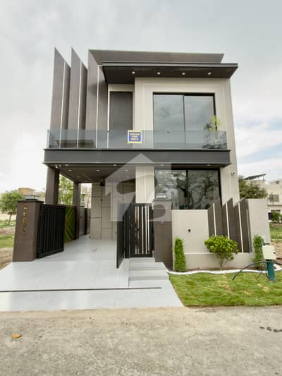 5 MARLA BRAND NEW WITH TOP ROOF GARDEN LUXURY VILLA