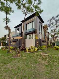 1 KANAL CORNER FULLY FURNISHED HOUSE NEAR DOLMEN MALL