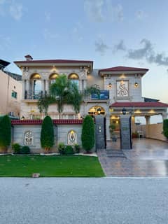 1 KANAL FULLY FURNISHED SPANISH VILLA NEAR TIM HORTONS