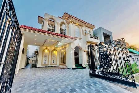5 MARLA ULTRA LUXURY HOUSE FOR SALE