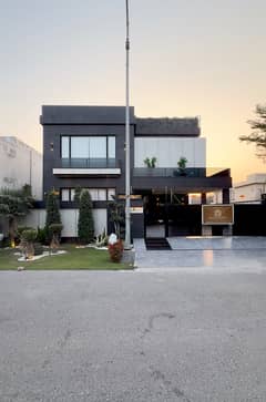 FULL BASEMENT 1 KANAL BRAND NEW SWIMMING POOL FULLY FURNISHED HOUSE FOR SALE