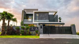 1 KANAL BRAND NEW HOUSE FOR SALE NEAR MC DONALD