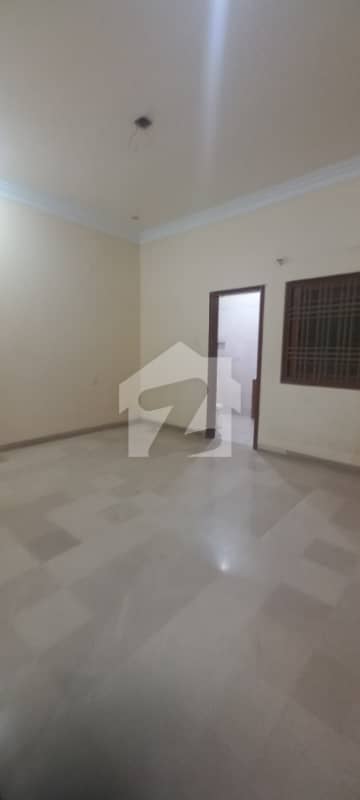 گلشنِ اقبال - بلاک 5 گلشنِ اقبال,گلشنِ اقبال ٹاؤن,کراچی میں 6 کمروں کا 10 مرلہ مکان 6.25 کروڑ میں برائے فروخت۔