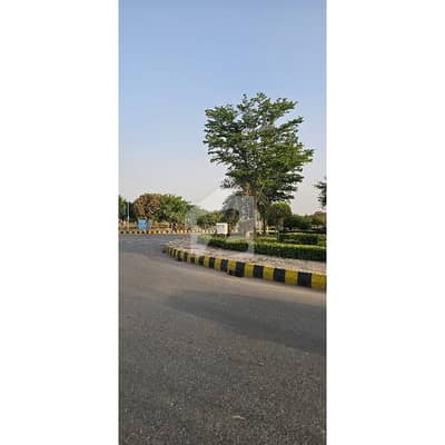 Plot In Gulberg Greens Block A