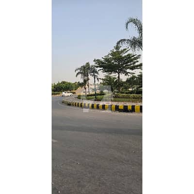 Plot For Sale In Gulberg Greens Block B