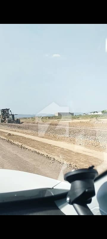F_14/1 IDEAL LOCATION PLOT FOR SALE CLEAR LAND