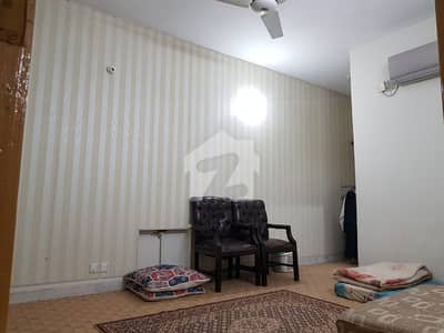1400 Square Feet House In G-6 Is Available