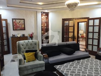 ڈی ایچ اے ڈیفینس فیز 2 ڈی ایچ اے ڈیفینس,اسلام آباد میں 8 کمروں کا 1 کنال مکان 6.0 لاکھ میں کرایہ پر دستیاب ہے۔