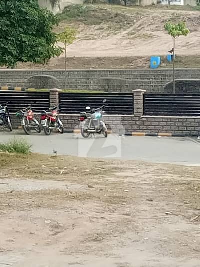 نیشنل پولیس فاؤنڈیشن او ۔ 9 - بلاک اے نیشنل پولیس فاؤنڈیشن او ۔ 9,اسلام آباد میں 1 کنال رہائشی پلاٹ 1.75 کروڑ میں برائے فروخت۔