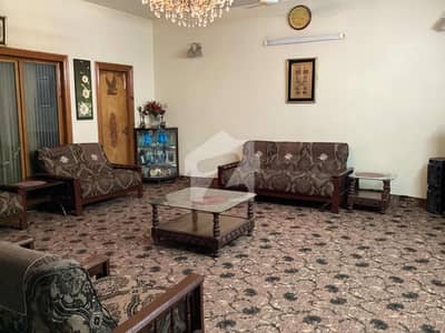 جی ۔ 10/3 جی ۔ 10,اسلام آباد میں 9 کمروں کا 14 مرلہ مکان 14.5 کروڑ میں برائے فروخت۔