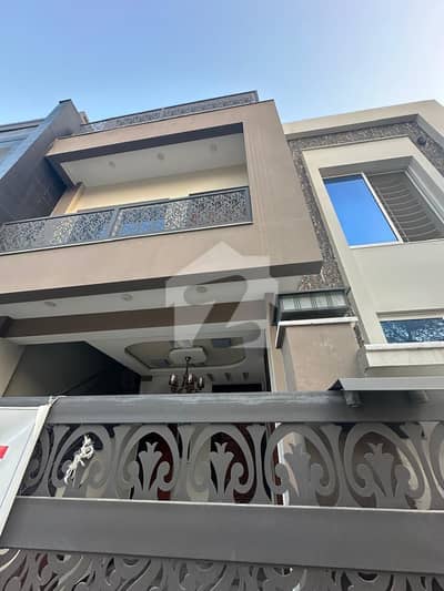 ڈی ۔ 12/1 ڈی ۔ 12,اسلام آباد میں 4 کمروں کا 5 مرلہ مکان 5.4 کروڑ میں برائے فروخت۔