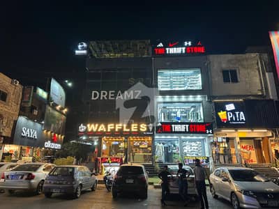 ایف ۔ 10 مرکز ایف ۔ 10,اسلام آباد میں 3 مرلہ Studio دکان 8.7 کروڑ میں برائے فروخت۔